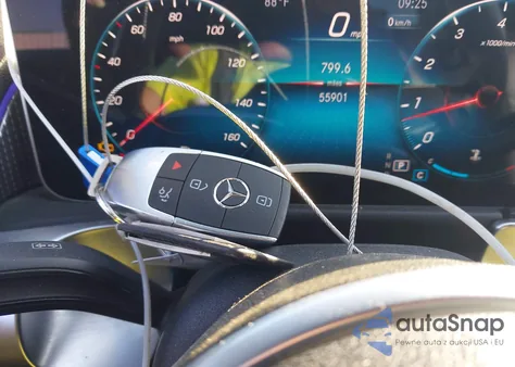 2020 Mercedes-Benz Glb 250 z USA, uszkodzony, nr VIN W1N4M4GB7LW039778